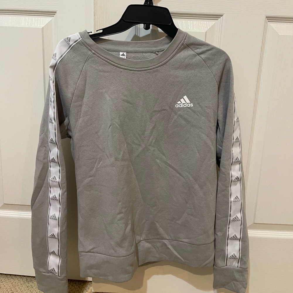 Grey women’s Adidas tracksuit size M sweatshirt!